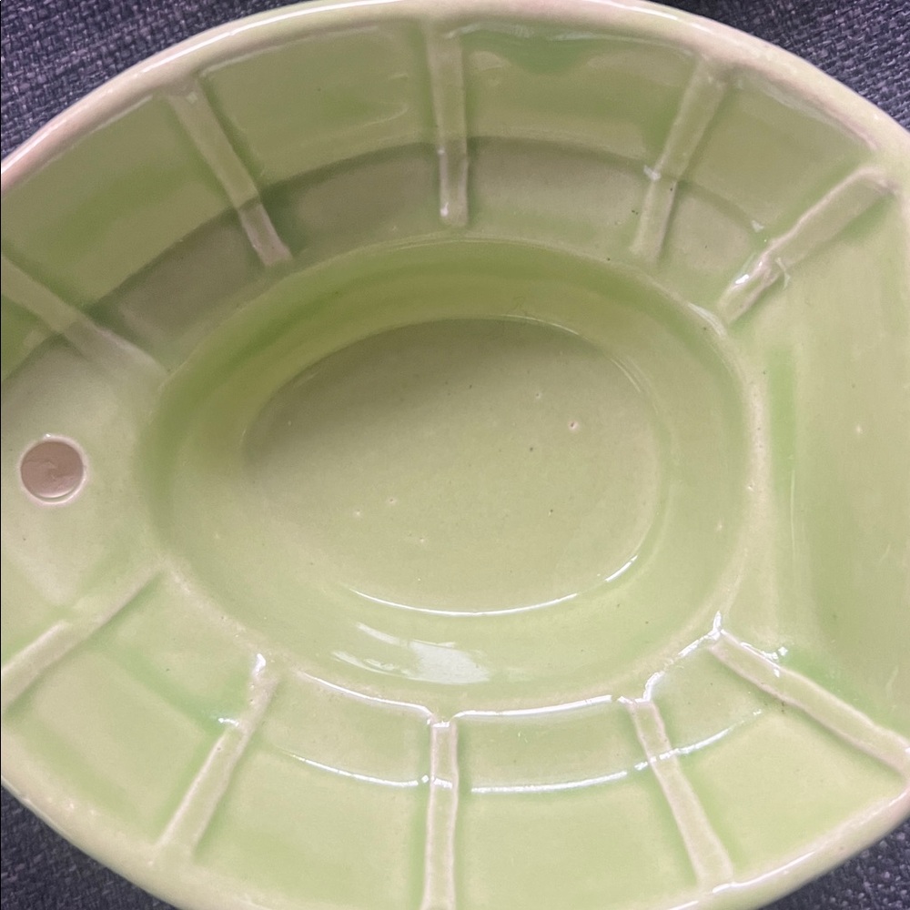 Cardinal China vintage Vibrant Leaf-Shaped Ceramic shrimp Dish Set - Picture 8 of 10